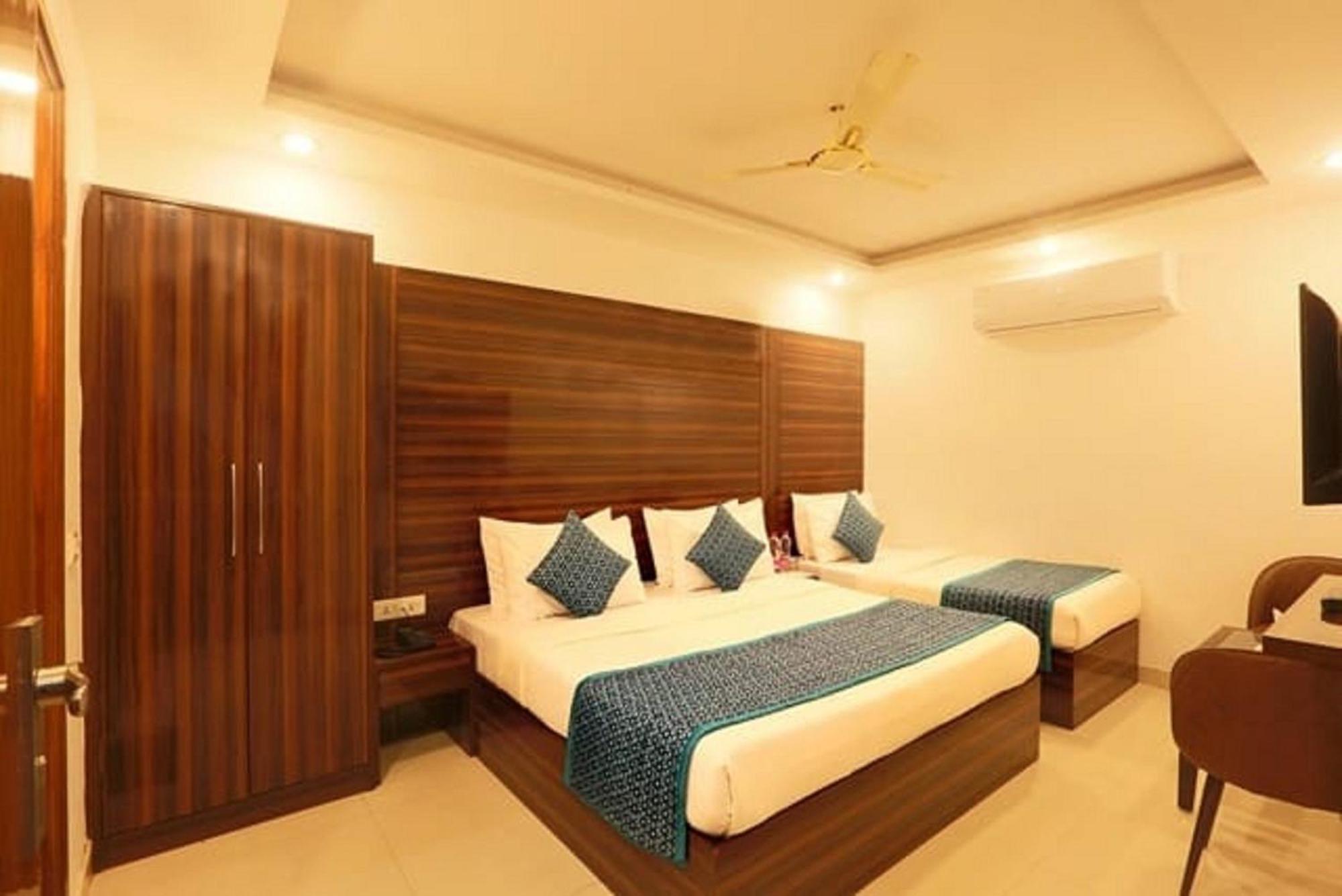 Hotel Chanakya Inn 뉴델리 외부 사진