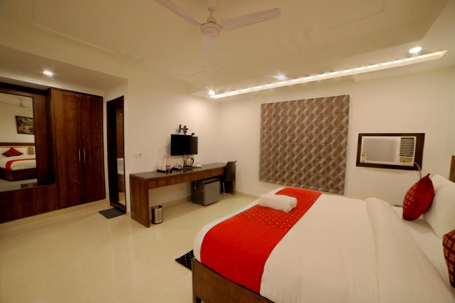 Hotel Chanakya Inn 뉴델리 외부 사진