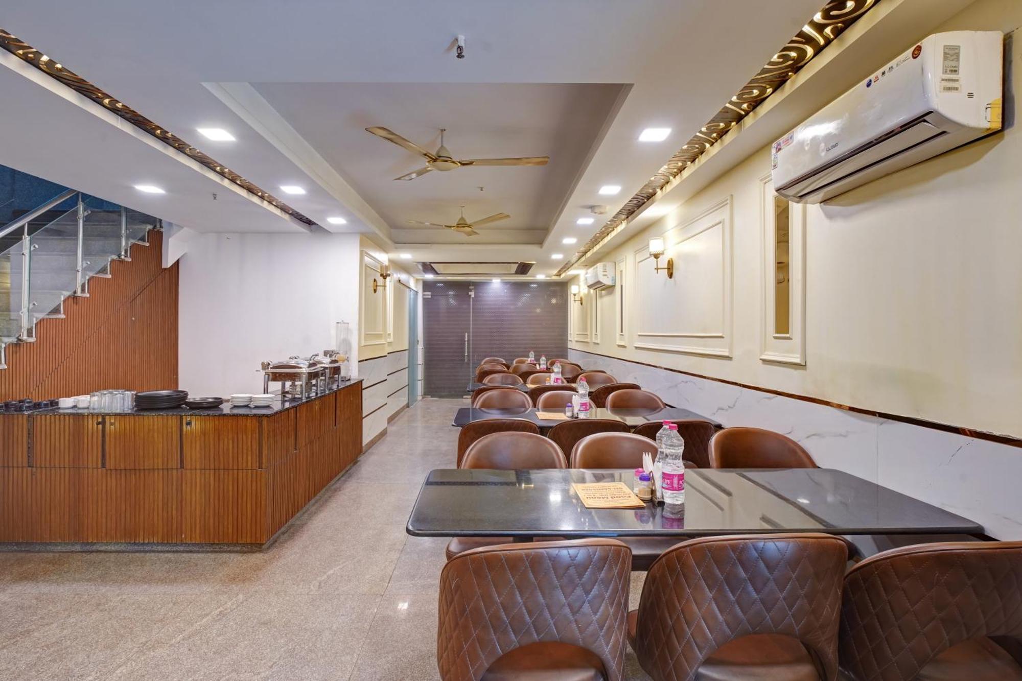 Hotel Chanakya Inn 뉴델리 외부 사진